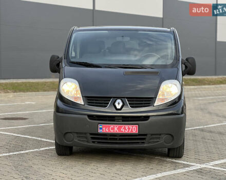 Черный Рено Трафик, объемом двигателя 2 л и пробегом 159 тыс. км за 15100 $, фото 2 на Automoto.ua