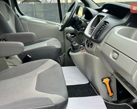 Черный Рено Трафик, объемом двигателя 2 л и пробегом 237 тыс. км за 13600 $, фото 8 на Automoto.ua