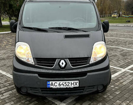 Черный Рено Трафик, объемом двигателя 2 л и пробегом 276 тыс. км за 12800 $, фото 1 на Automoto.ua