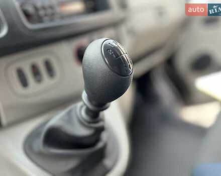 Черный Рено Трафик, объемом двигателя 2 л и пробегом 159 тыс. км за 15100 $, фото 45 на Automoto.ua