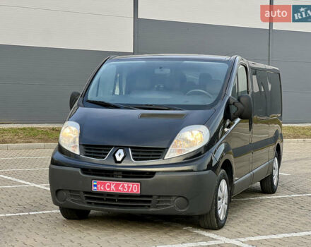 Черный Рено Трафик, объемом двигателя 2 л и пробегом 159 тыс. км за 15100 $, фото 1 на Automoto.ua