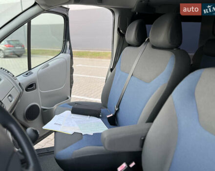 Черный Рено Трафик, объемом двигателя 2 л и пробегом 159 тыс. км за 15100 $, фото 48 на Automoto.ua