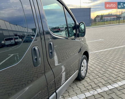 Чорний Рено Трафік, об'ємом двигуна 2 л та пробігом 159 тис. км за 13900 $, фото 33 на Automoto.ua