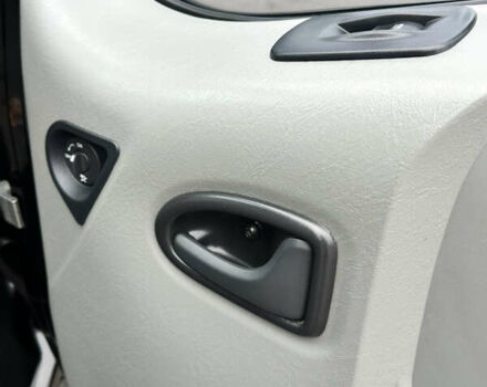 Черный Рено Трафик, объемом двигателя 2 л и пробегом 293 тыс. км за 12500 $, фото 34 на Automoto.ua