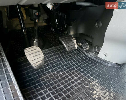 Черный Рено Трафик, объемом двигателя 2 л и пробегом 240 тыс. км за 14499 $, фото 22 на Automoto.ua