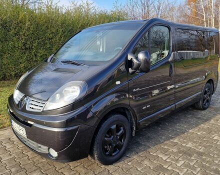 Чорний Рено Трафік, об'ємом двигуна 2 л та пробігом 176 тис. км за 8800 $, фото 1 на Automoto.ua