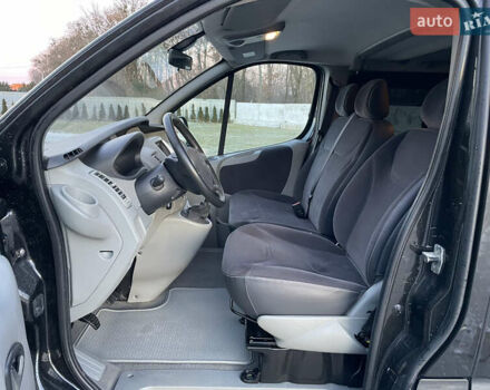 Черный Рено Трафик, объемом двигателя 2 л и пробегом 201 тыс. км за 17900 $, фото 25 на Automoto.ua
