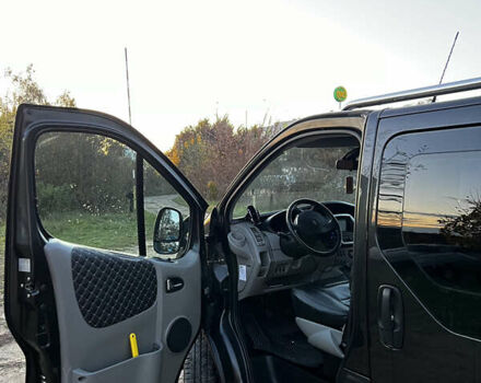 Чорний Рено Трафік, об'ємом двигуна 2 л та пробігом 270 тис. км за 15699 $, фото 8 на Automoto.ua