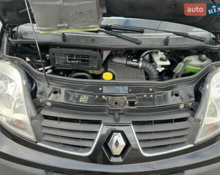 Черный Рено Трафик, объемом двигателя 2 л и пробегом 463 тыс. км за 8700 $, фото 7 на Automoto.ua