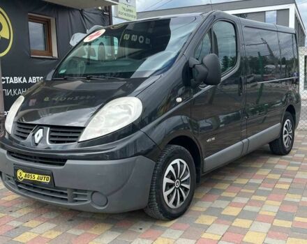 Черный Рено Трафик, объемом двигателя 2 л и пробегом 280 тыс. км за 9800 $, фото 2 на Automoto.ua