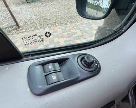 Черный Рено Трафик, объемом двигателя 2 л и пробегом 280 тыс. км за 9800 $, фото 9 на Automoto.ua