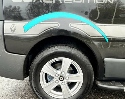 Черный Рено Трафик, объемом двигателя 2 л и пробегом 293 тыс. км за 12500 $, фото 11 на Automoto.ua