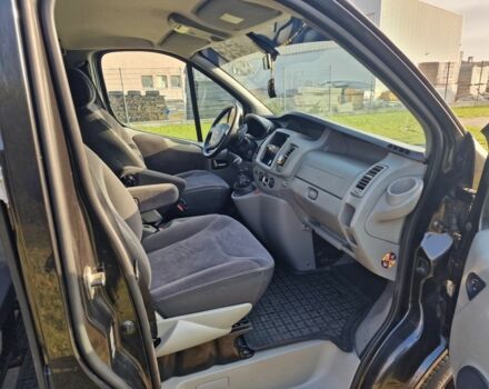 Чорний Рено Трафік, об'ємом двигуна 2 л та пробігом 176 тис. км за 8800 $, фото 8 на Automoto.ua