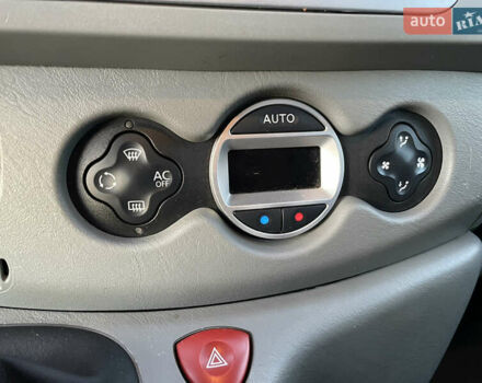 Черный Рено Трафик, объемом двигателя 2 л и пробегом 201 тыс. км за 17900 $, фото 39 на Automoto.ua