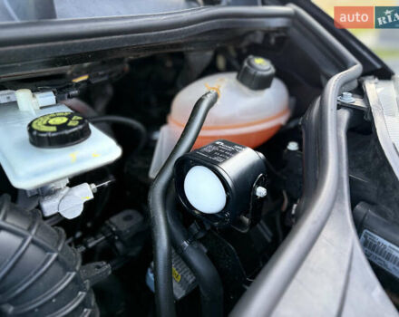 Черный Рено Трафик, объемом двигателя 2 л и пробегом 283 тыс. км за 15750 $, фото 34 на Automoto.ua