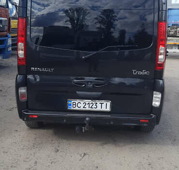 Чорний Рено Трафік, об'ємом двигуна 0 л та пробігом 302 тис. км за 17000 $, фото 1 на Automoto.ua