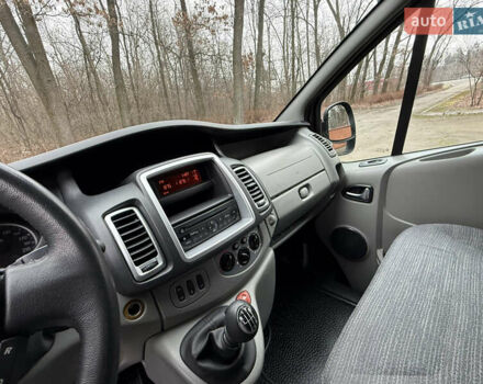 Черный Рено Трафик, объемом двигателя 2 л и пробегом 177 тыс. км за 16800 $, фото 29 на Automoto.ua