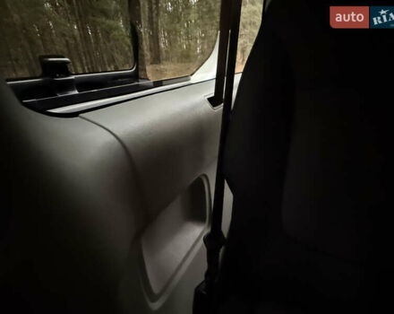 Черный Рено Трафик, объемом двигателя 2 л и пробегом 193 тыс. км за 18800 $, фото 52 на Automoto.ua