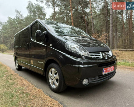 Черный Рено Трафик, объемом двигателя 2 л и пробегом 193 тыс. км за 18800 $, фото 2 на Automoto.ua