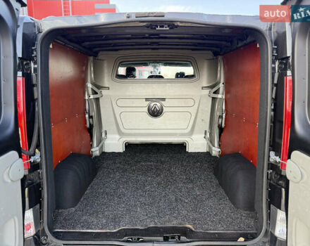 Черный Рено Трафик, объемом двигателя 2 л и пробегом 283 тыс. км за 15750 $, фото 32 на Automoto.ua