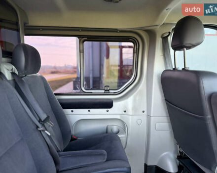 Черный Рено Трафик, объемом двигателя 2 л и пробегом 283 тыс. км за 15750 $, фото 27 на Automoto.ua
