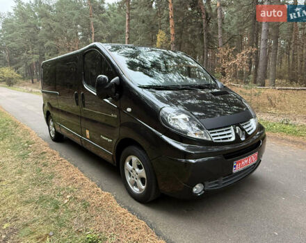 Черный Рено Трафик, объемом двигателя 2 л и пробегом 193 тыс. км за 18800 $, фото 1 на Automoto.ua