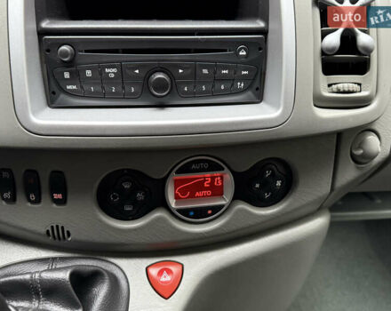 Черный Рено Трафик, объемом двигателя 2 л и пробегом 193 тыс. км за 18800 $, фото 83 на Automoto.ua