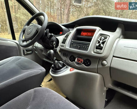 Черный Рено Трафик, объемом двигателя 2 л и пробегом 193 тыс. км за 18800 $, фото 43 на Automoto.ua