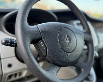 Черный Рено Трафик, объемом двигателя 2 л и пробегом 283 тыс. км за 15750 $, фото 14 на Automoto.ua