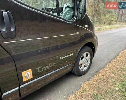 Черный Рено Трафик, объемом двигателя 2 л и пробегом 193 тыс. км за 18800 $, фото 73 на Automoto.ua