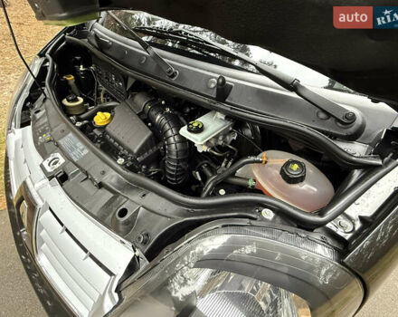 Черный Рено Трафик, объемом двигателя 2 л и пробегом 193 тыс. км за 18800 $, фото 61 на Automoto.ua