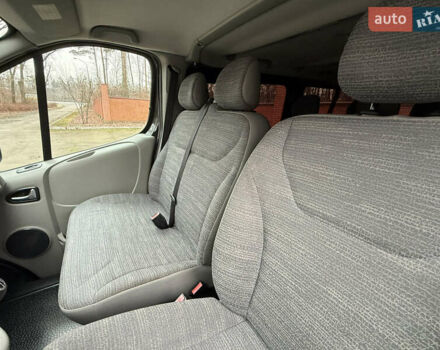 Черный Рено Трафик, объемом двигателя 2 л и пробегом 177 тыс. км за 16800 $, фото 30 на Automoto.ua