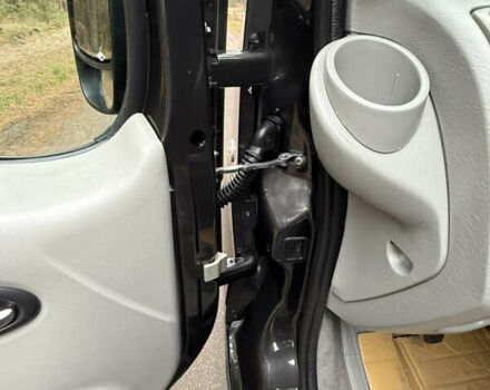 Черный Рено Трафик, объемом двигателя 2 л и пробегом 193 тыс. км за 18800 $, фото 38 на Automoto.ua