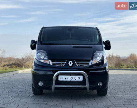 Черный Рено Трафик, объемом двигателя 2 л и пробегом 283 тыс. км за 15750 $, фото 4 на Automoto.ua