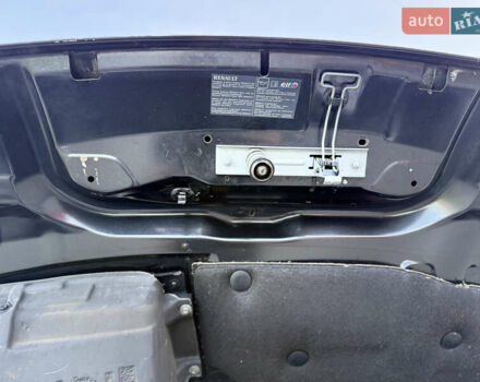 Черный Рено Трафик, объемом двигателя 2 л и пробегом 283 тыс. км за 15750 $, фото 36 на Automoto.ua