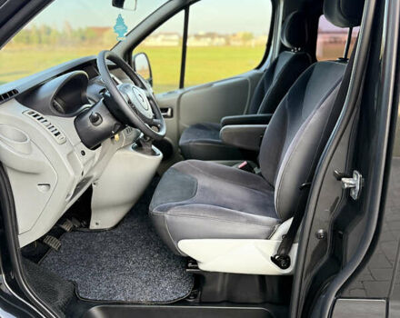 Черный Рено Трафик, объемом двигателя 2 л и пробегом 283 тыс. км за 15750 $, фото 12 на Automoto.ua