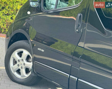 Чорний Рено Трафік, об'ємом двигуна 2 л та пробігом 266 тис. км за 16900 $, фото 53 на Automoto.ua