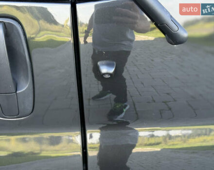 Черный Рено Трафик, объемом двигателя 2 л и пробегом 271 тыс. км за 15950 $, фото 6 на Automoto.ua