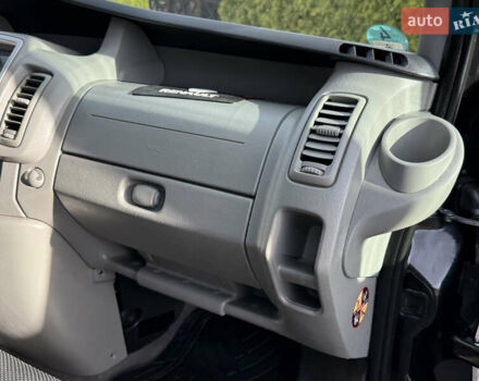 Рено Трафик 2014 в Стрые на Automoto.ua Черный Рено Трафик, объемом двигателя 2 л и пробегом 266 тыс. км за 16900 $, фото 31 на Automoto.ua