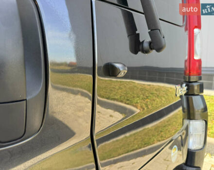 Черный Рено Трафик, объемом двигателя 2 л и пробегом 271 тыс. км за 16500 $, фото 36 на Automoto.ua