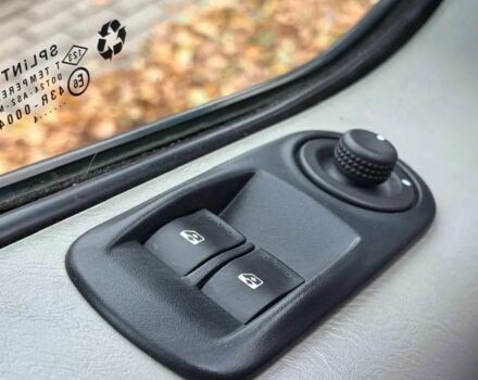 Черный Рено Трафик, объемом двигателя 2 л и пробегом 175 тыс. км за 8400 $, фото 17 на Automoto.ua