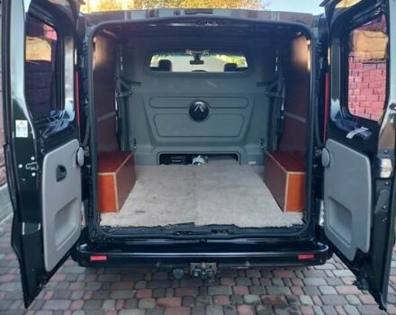 Черный Рено Трафик, объемом двигателя 2 л и пробегом 195 тыс. км за 16900 $, фото 17 на Automoto.ua