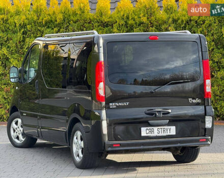 Чорний Рено Трафік, об'ємом двигуна 2 л та пробігом 266 тис. км за 16900 $, фото 6 на Automoto.ua