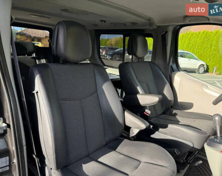 Чорний Рено Трафік, об'ємом двигуна 2 л та пробігом 266 тис. км за 16900 $, фото 32 на Automoto.ua