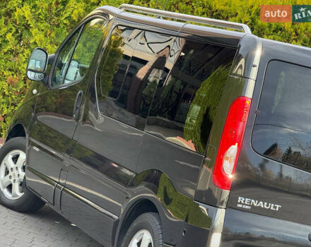 Чорний Рено Трафік, об'ємом двигуна 2 л та пробігом 266 тис. км за 16900 $, фото 51 на Automoto.ua