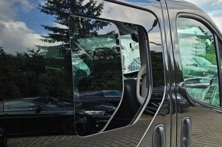 Чорний Рено Трафік, об'ємом двигуна 2 л та пробігом 216 тис. км за 9800 $, фото 14 на Automoto.ua