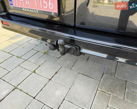 Черный Рено Трафик, объемом двигателя 2 л и пробегом 283 тыс. км за 16300 $, фото 39 на Automoto.ua