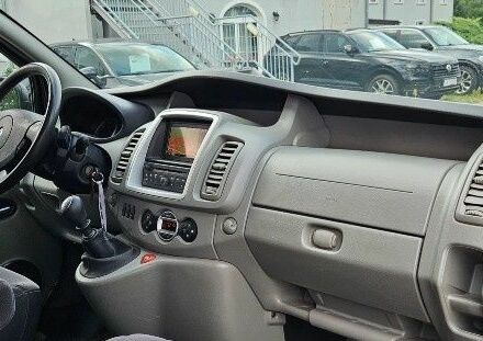 Черный Рено Трафик, объемом двигателя 2 л и пробегом 216 тыс. км за 9000 $, фото 15 на Automoto.ua