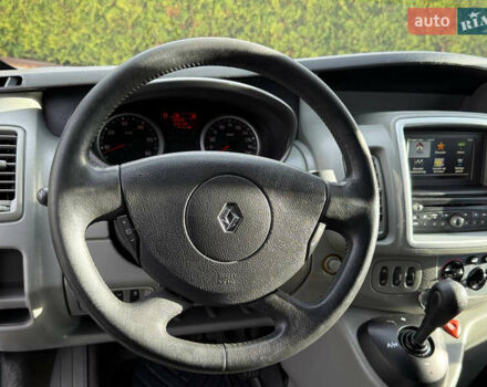 Чорний Рено Трафік, об'ємом двигуна 2 л та пробігом 266 тис. км за 16900 $, фото 43 на Automoto.ua