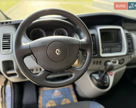 Черный Рено Трафик, объемом двигателя 2 л и пробегом 271 тыс. км за 16500 $, фото 20 на Automoto.ua